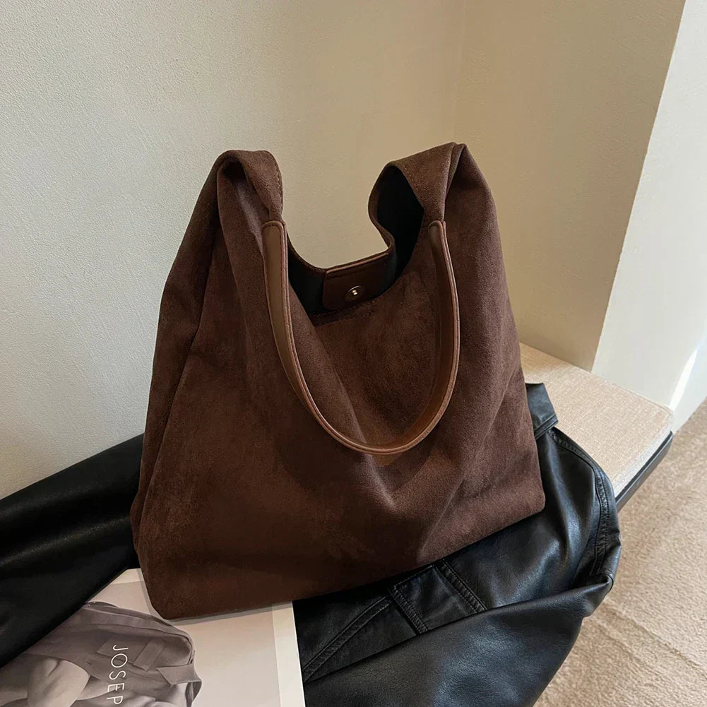 Suède Tote Bag